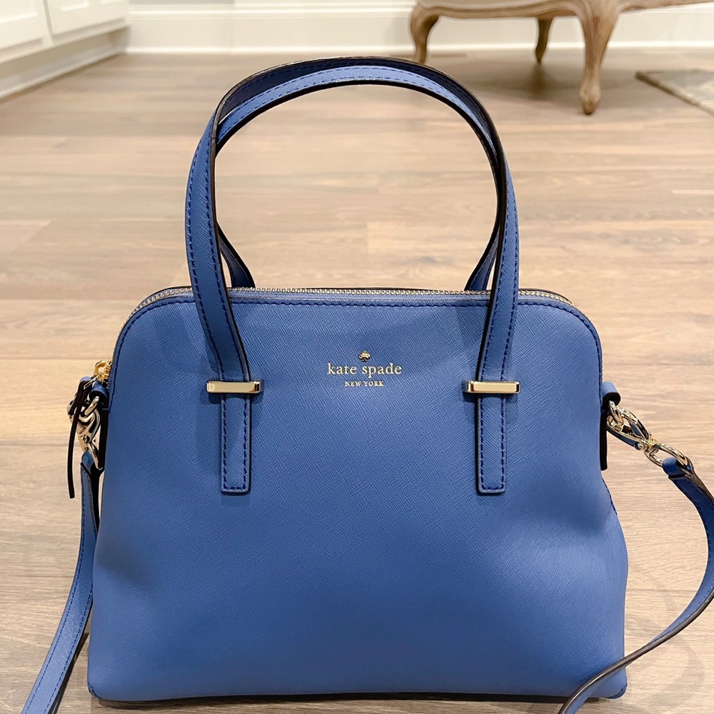 Price ⬇️ Like New Authentic Kate Spade crossbody bag in blue saffiano leather
